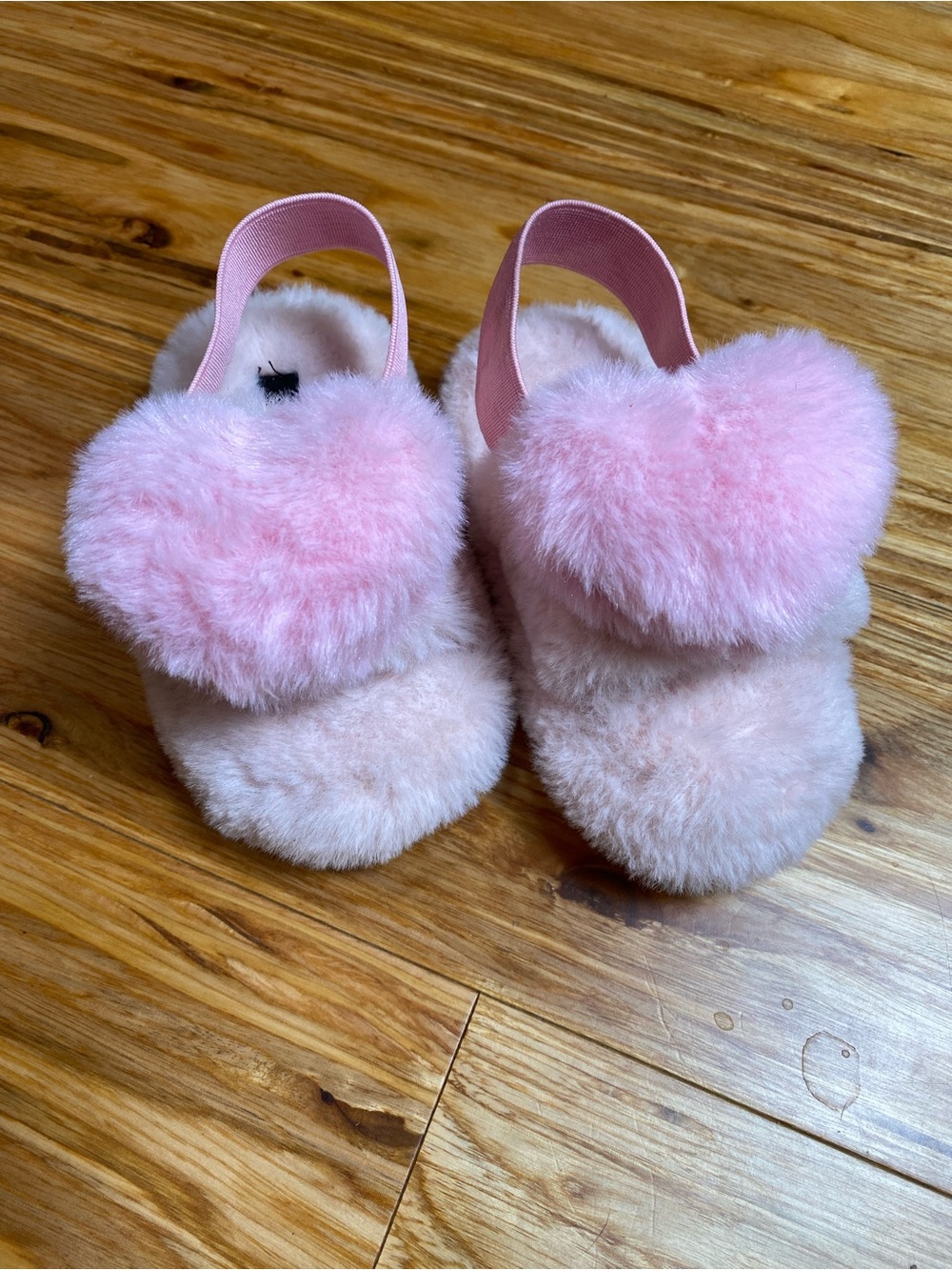 Kensie Girl Pink Fuzzy Heart Strap Slippers